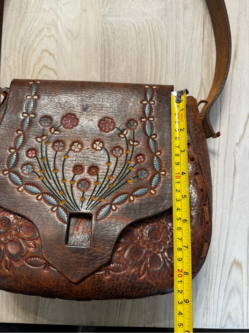Vintage 70s Hand-Tooled Brown Leather Floral Shoulder Bag, Mexico Made - Picture 13 of 13